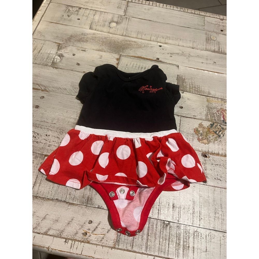 Disney parks Minnie mouse infant onesie
